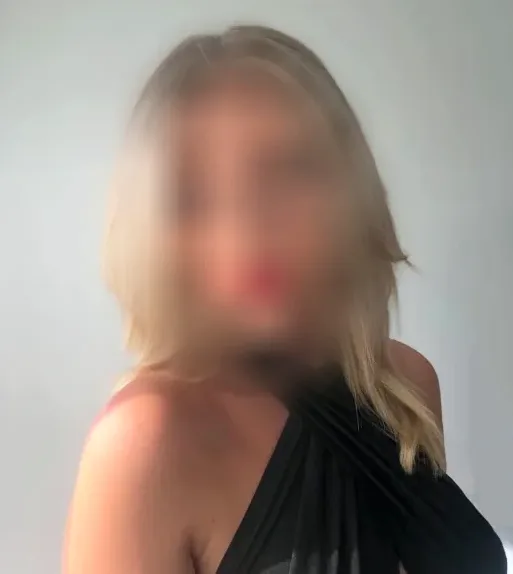Carina, 32