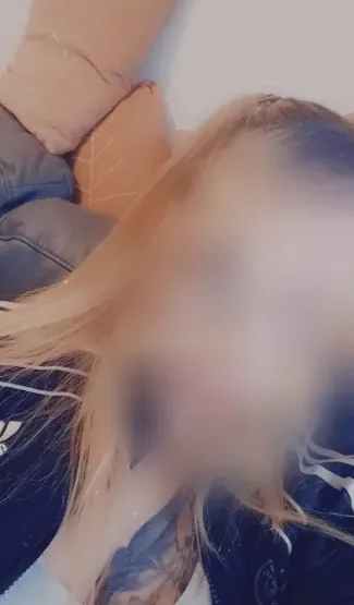 Charlotte, 28