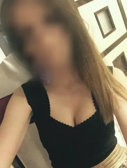 Jacqueline, 32