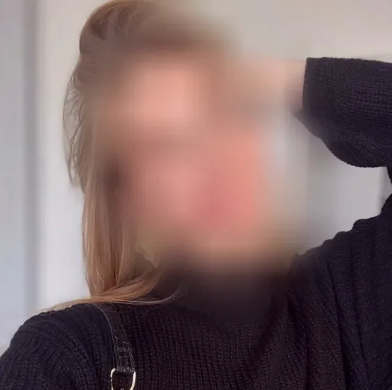 Melanie, 26